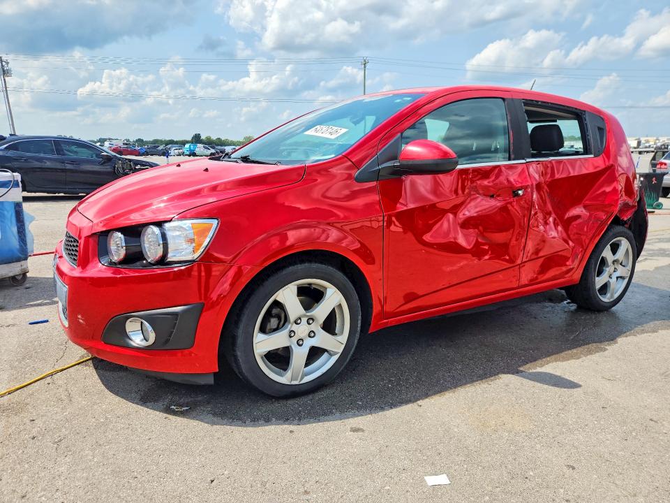 CHEVROLET SONIC 2015 مع رقم تعريف المركبة 1G1JE6SB4F4121793 - صورة من المزاد