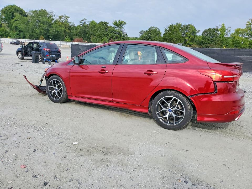 Photo 2 from auction – 2015 FORD FOCUS with VIN 1FADP3F2XFL238331