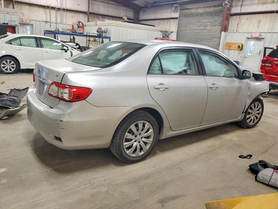 Photo 3 from auction – 2013 TOYOTA COROLLA with VIN 2T1BU4EEXDC003203