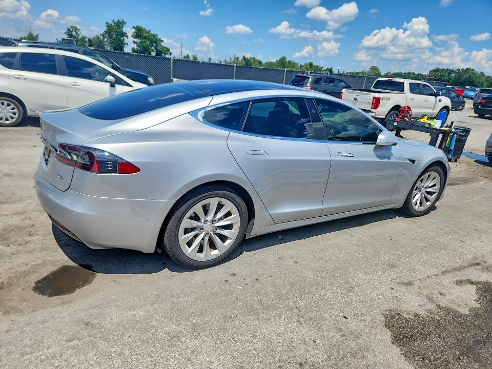 Photo 3 from auction – 2016 TESLA MODEL S with VIN 5YJSA1E23GF167843