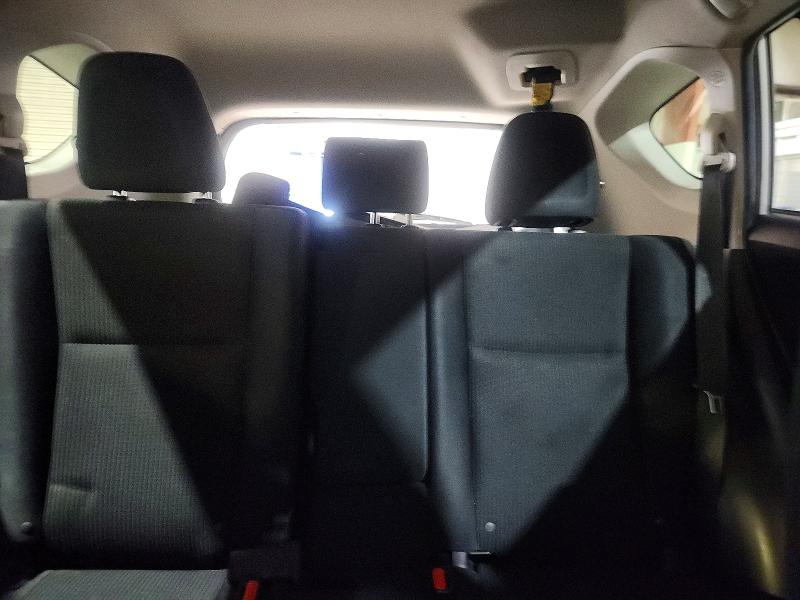 Photo 10 from auction – 2018 TOYOTA RAV4 with VIN JTMBFREV2JJ247709