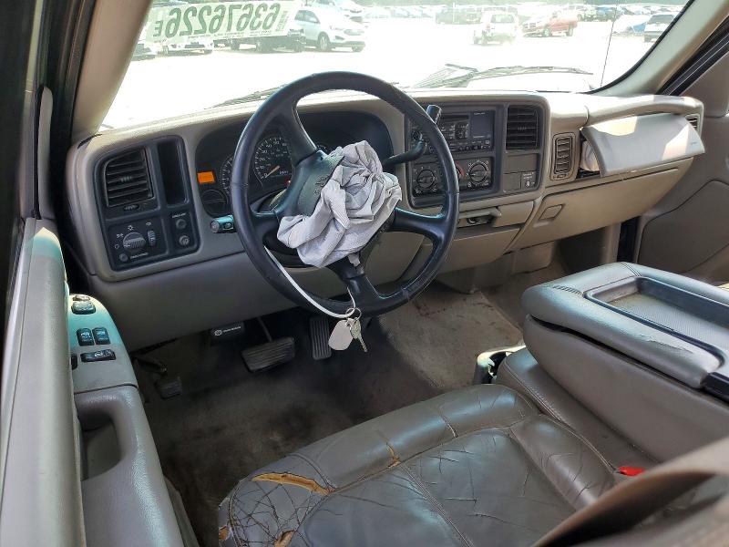 Photo 8 from auction – 2002 CHEVROLET SILVERADO with VIN 1GCEC19V02Z305336