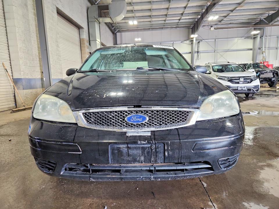 Photo 5 from auction – 2007 FORD FOCUS with VIN 1FAHP31N97W212371