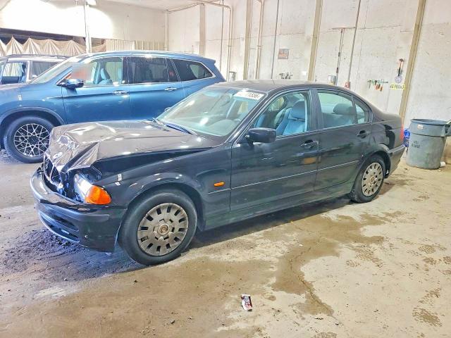 BMW 323 1999 with VIN WBAAM333XXFP54723 - Photo from auction