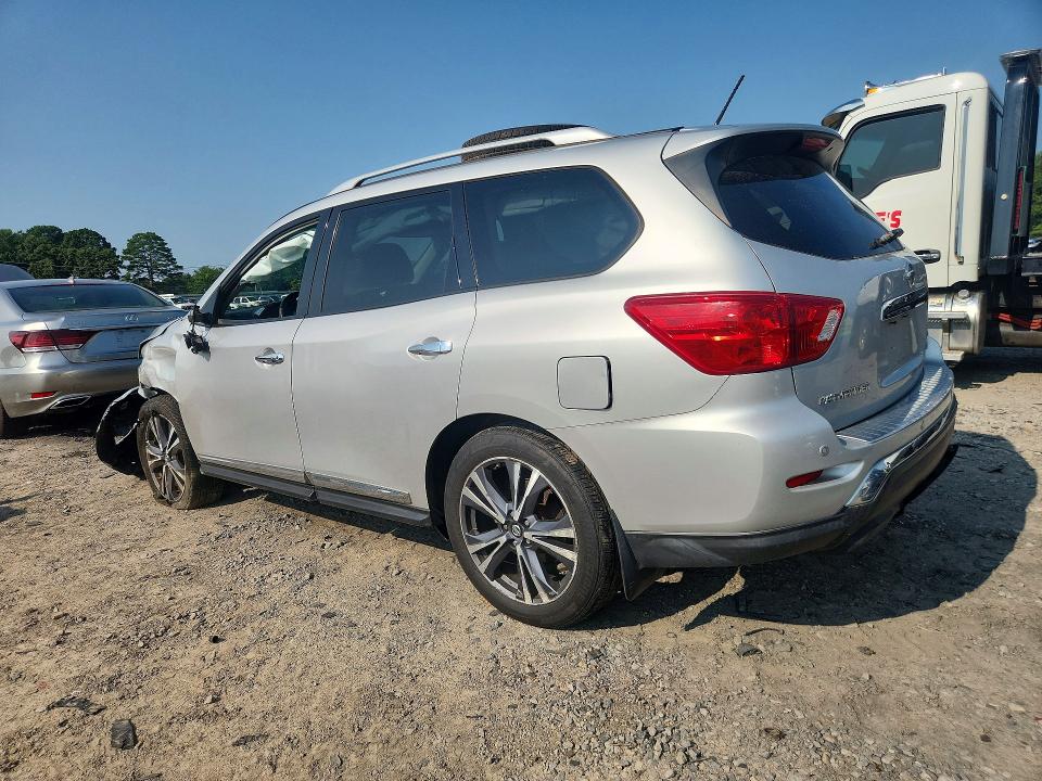 Photo 2 from auction – 2017 NISSAN PATHFINDER with VIN 5N1DR2MM7HC696541