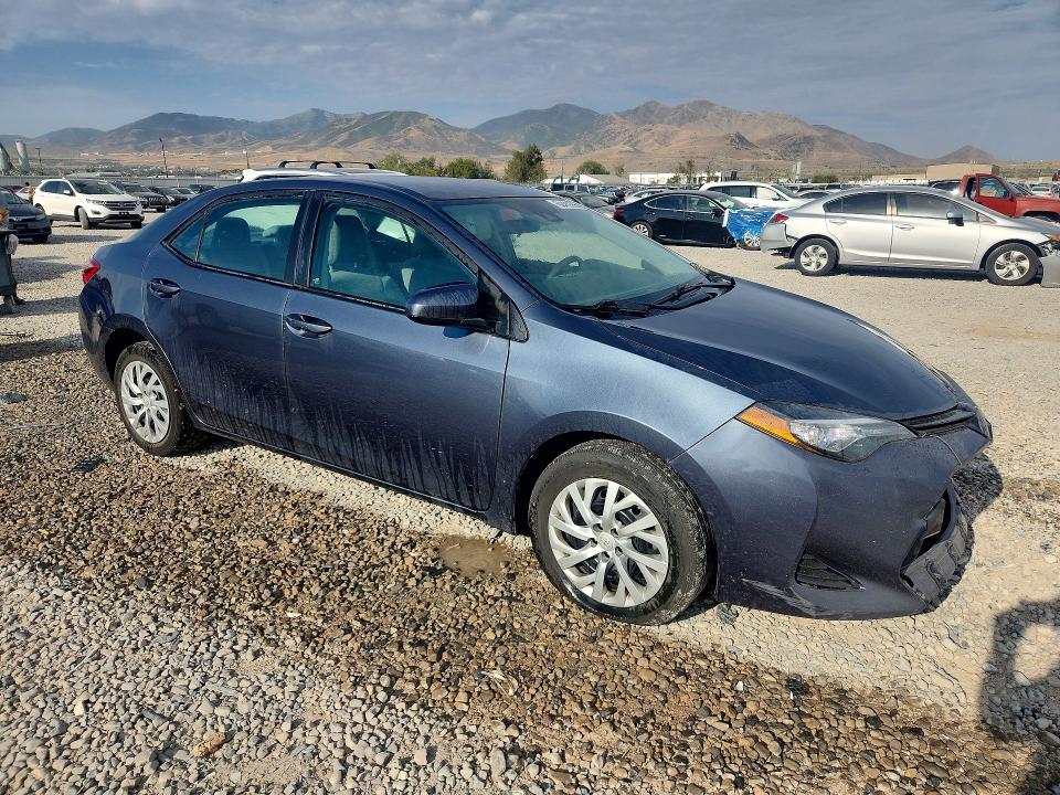 Photo 4 from auction – 2017 TOYOTA COROLLA with VIN 2T1BURHE1HC768623