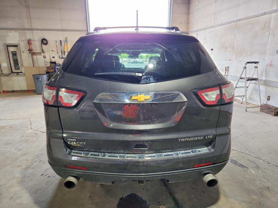 Photo 6 from auction – 2015 CHEVROLET TRAVERSE with VIN 1GNKVJKD3FJ220775