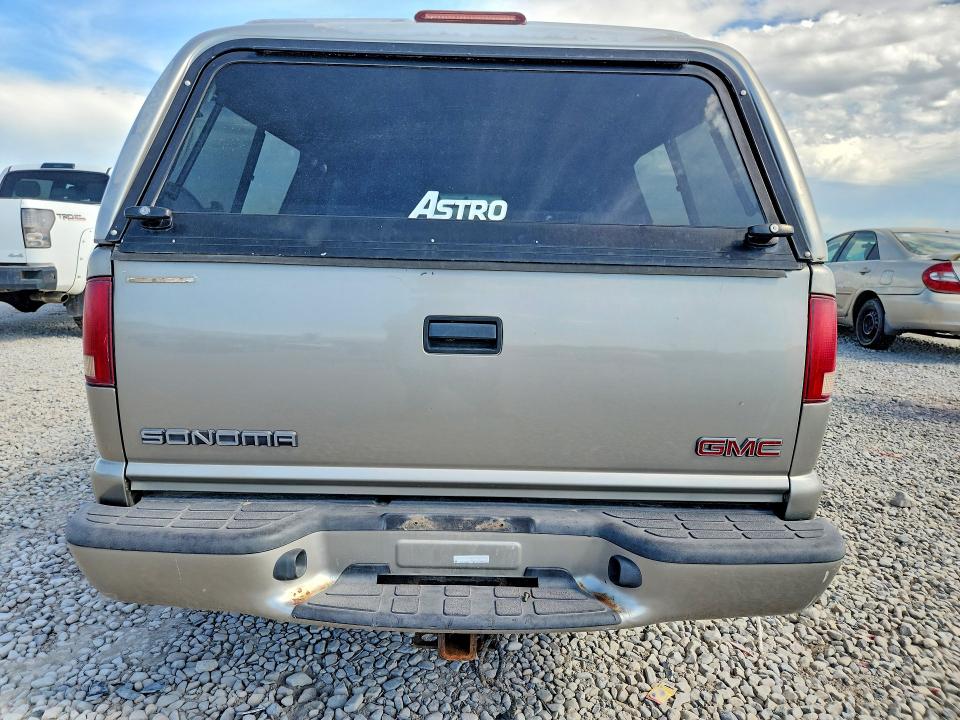 Photo 6 from auction – 2002 GMC SONOMA with VIN 1GTDT13W22K195220
