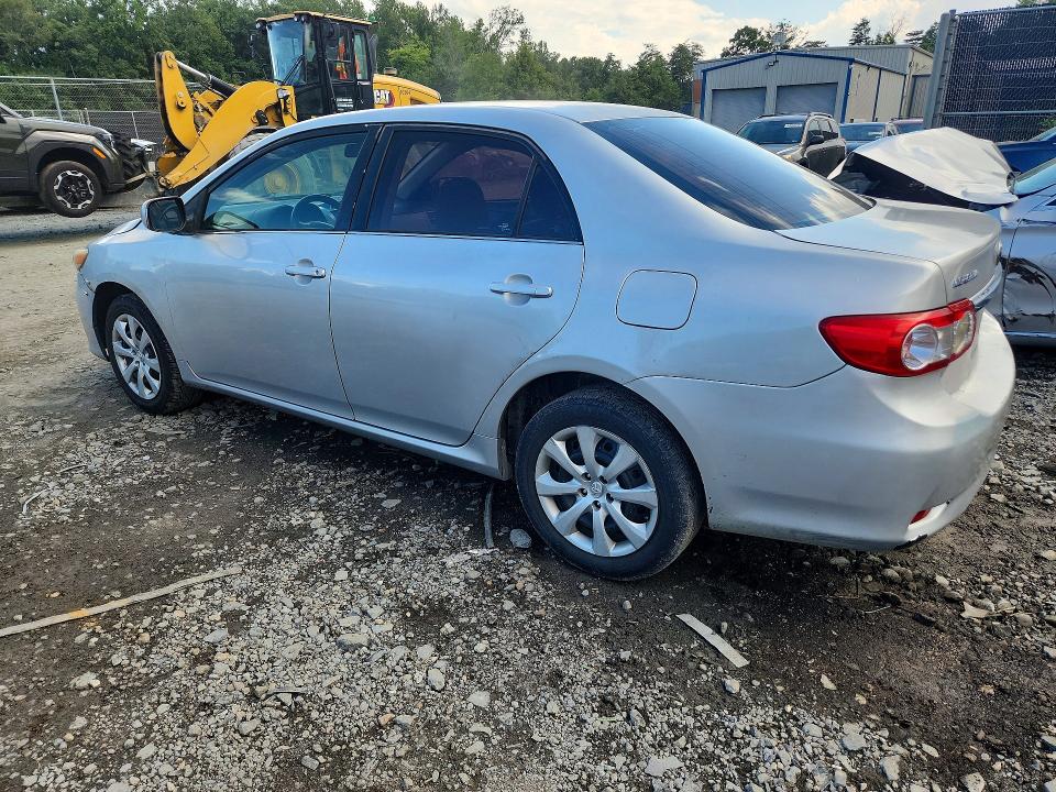 Photo 2 from auction – 2013 TOYOTA COROLLA with VIN 5YFBU4EE2DP196382