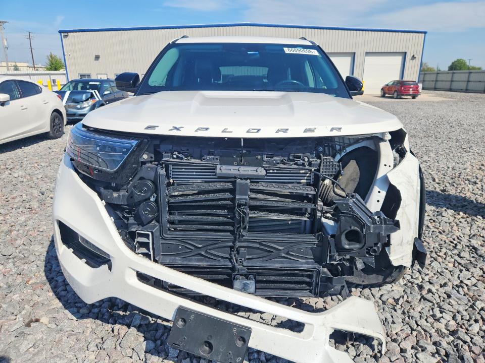 Снимка 5 от търг – 2022 FORD EXPLORER с VIN 1FMSK8DH4NGA14446