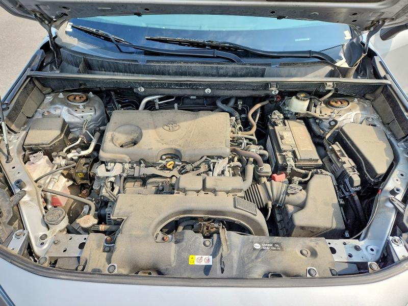 Photo 12 from auction – 2021 TOYOTA RAV4 with VIN 2T3P1RFV3MW143545
