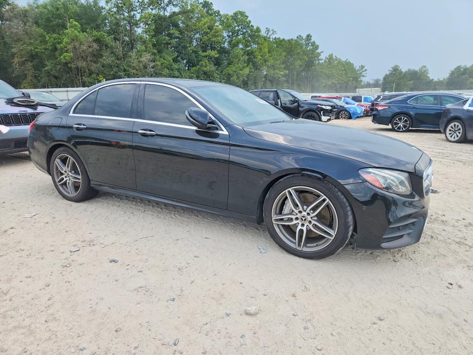 Photo 4 from auction – 2018 MERCEDES-BENZ E with VIN WDDZF4JB2JA296802