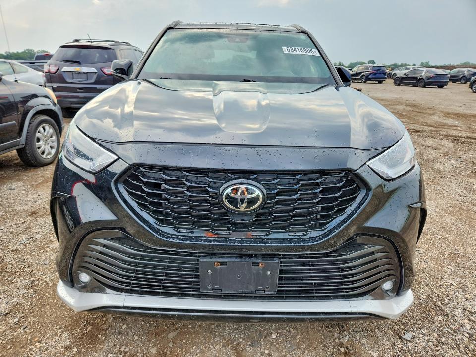 Zdjęcie 5 z aukcji – 2023 TOYOTA HIGHLANDER z VIN 5TDKDRBH6PS026310