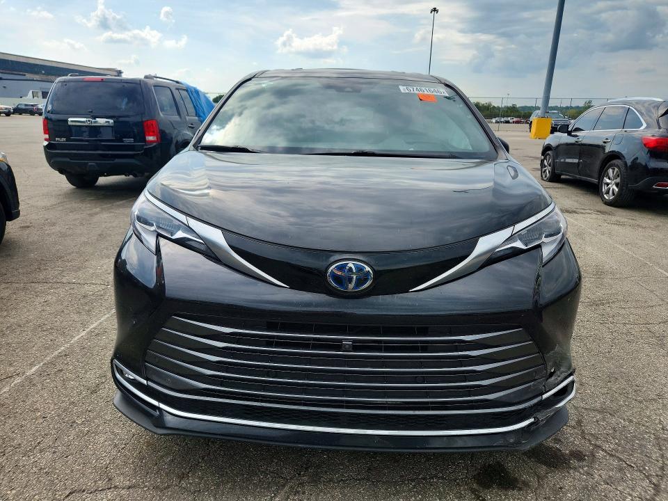 Photo 5 from auction – 2022 TOYOTA SIENNA with VIN 5TDESKFC2NS067507
