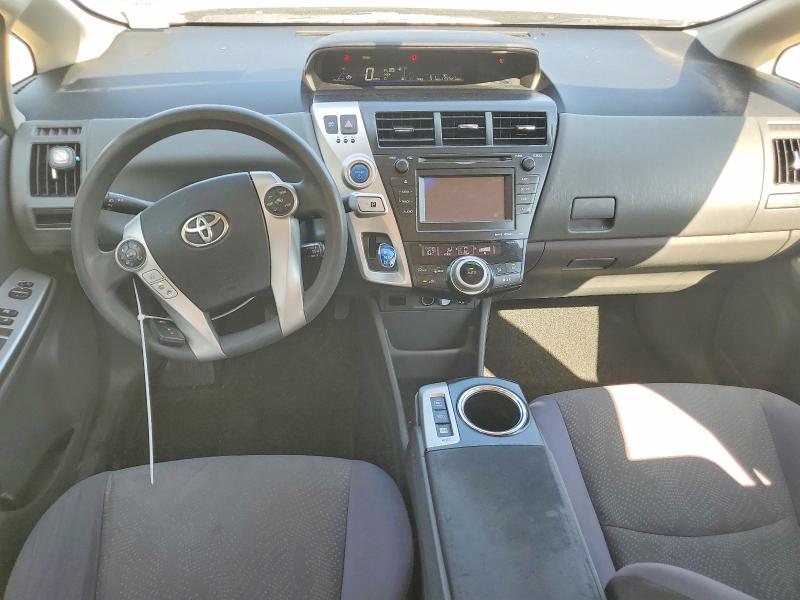 Photo 8 from auction – 2013 TOYOTA PRIUS V with VIN JTDZN3EUXD3227593