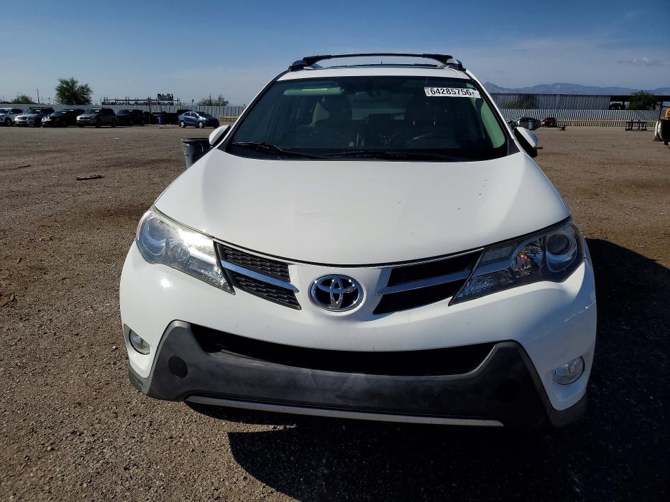 Photo 5 from auction – 2014 TOYOTA RAV4 with VIN JTMWFREV1ED034241