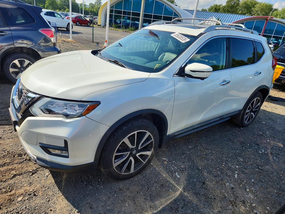 NISSAN ROGUE 2019 with VIN 5N1AT2MVXKC748331 - Photo from auction