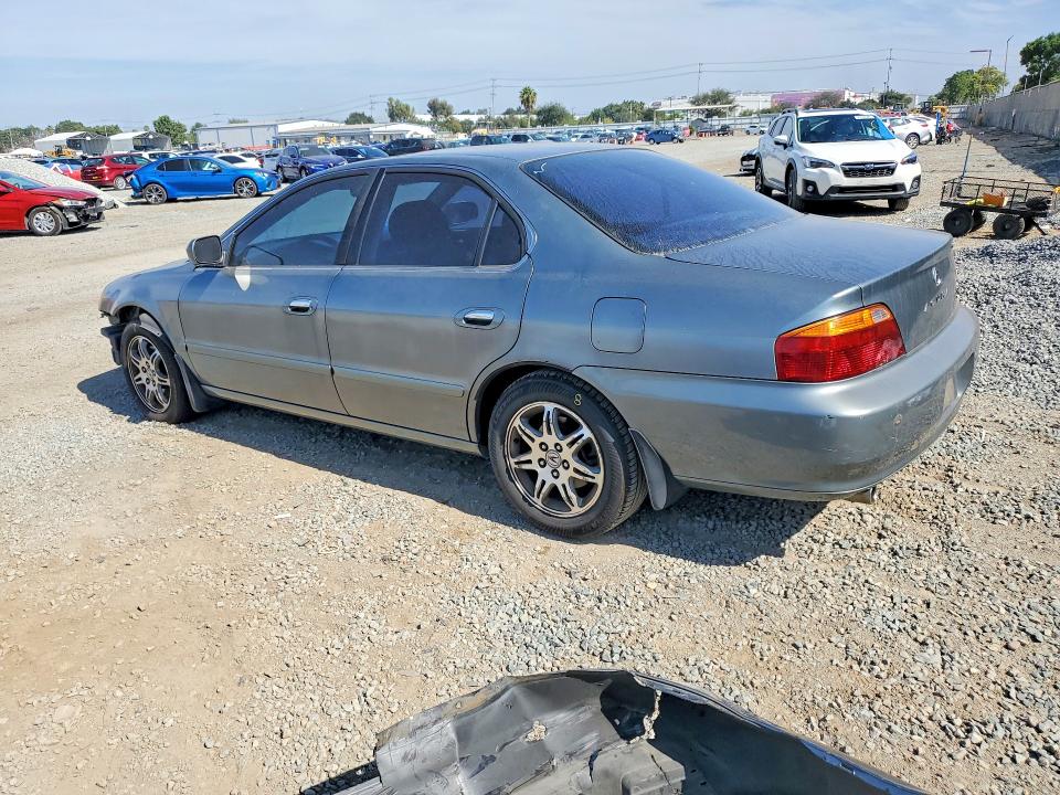 Photo 2 from auction – 2000 ACURA 3.2TL with VIN 19UUA5662YA049456