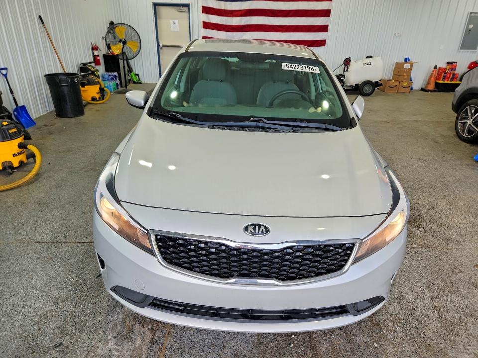 Photo 5 from auction – 2018 KIA FORTE with VIN 3KPFK4A71JE277305