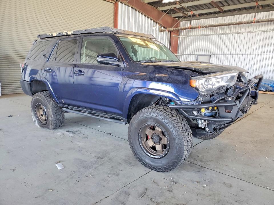 Photo 4 from auction – 2021 TOYOTA 4RUNNER with VIN JTERU5JR7M5850931