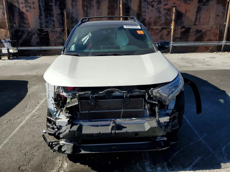 Photo 5 from auction – 2021 TOYOTA RAV4 with VIN JTME6RFV3MD515780