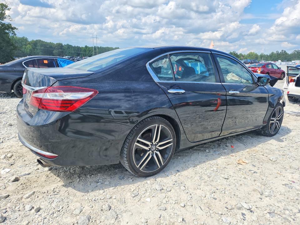 Photo 3 from auction – 2017 HONDA ACCORD with VIN 1HGCR2F16HA025779