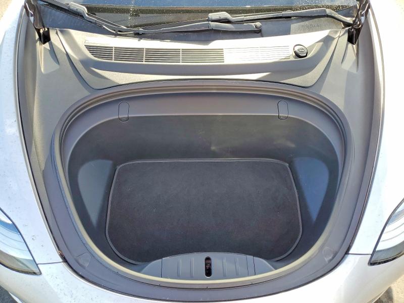 Photo 11 from auction – 2018 TESLA MDL 3 with VIN 5YJ3E1EA2JF058801