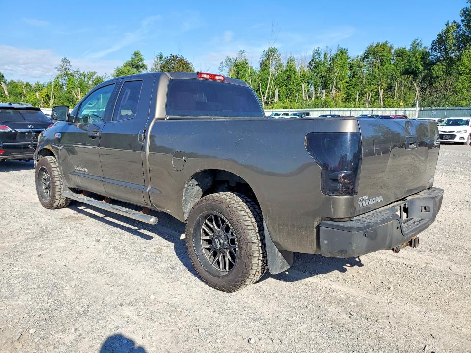 Photo 2 from auction – 2010 TOYOTA TUNDRA with VIN 5TFUW5F19AX132132