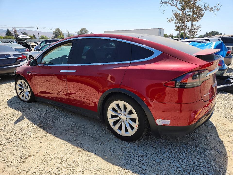 Photo 2 from auction – 2018 TESLA MODEL X with VIN 5YJXCAE26JF127182