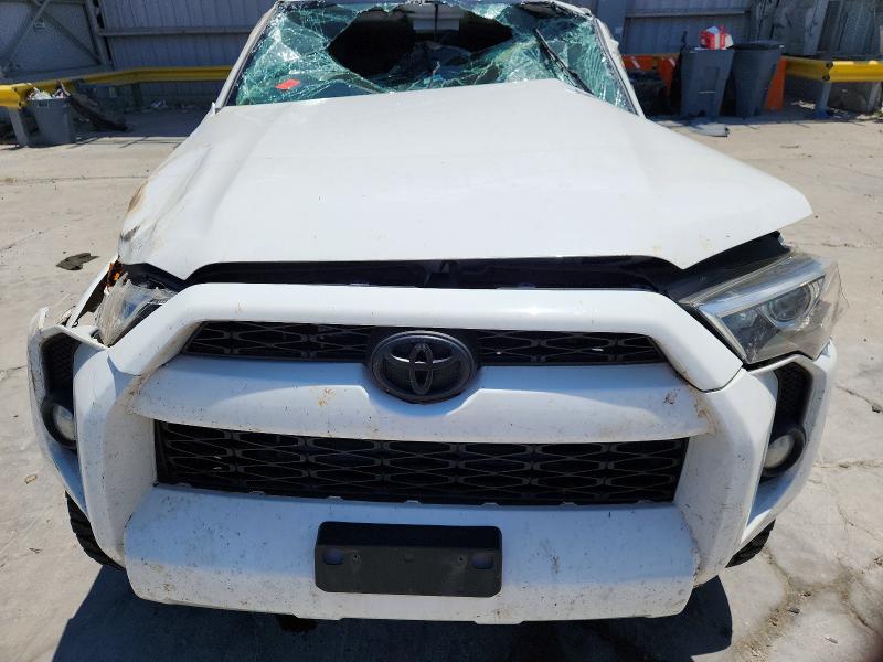 Photo 11 from auction – 2018 TOYOTA 4RUNNER with VIN JTEBU5JR4J5584491