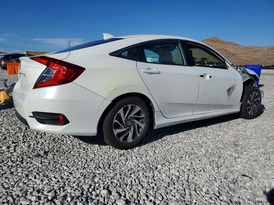 صورة رقم 3 من المزاد - 2017 HONDA CIVIC مع VIN 19XFC2F79HE020798