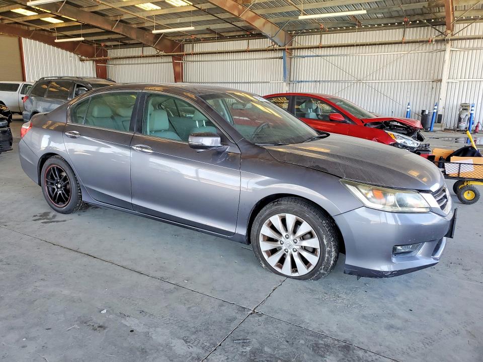 Photo 4 from auction – 2014 HONDA ACCORD with VIN 1HGCR3F89EA011051