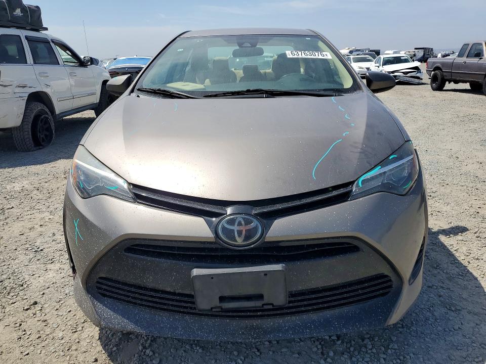 Photo 5 from auction – 2018 TOYOTA COROLLA with VIN 5YFBURHE3JP811736
