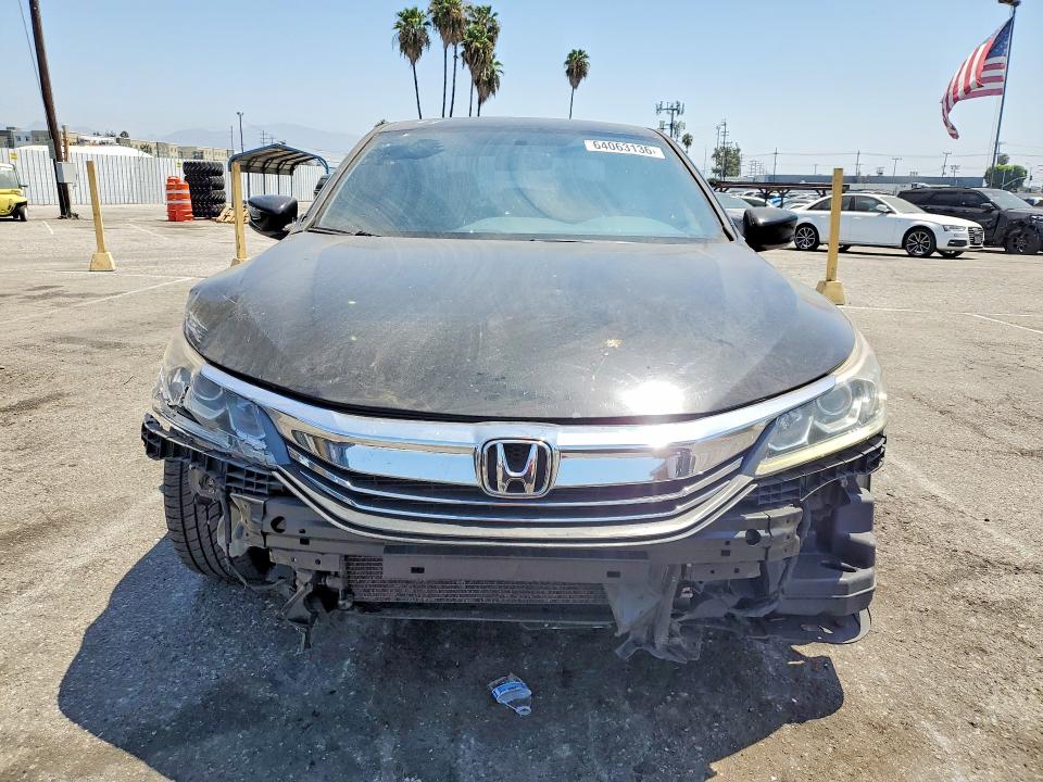 Photo 5 from auction – 2017 HONDA ACCORD with VIN 1HGCR2F18HA180401