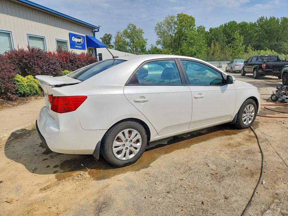Photo 3 from auction – 2012 KIA FORTE with VIN KNAFU4A22C5519920
