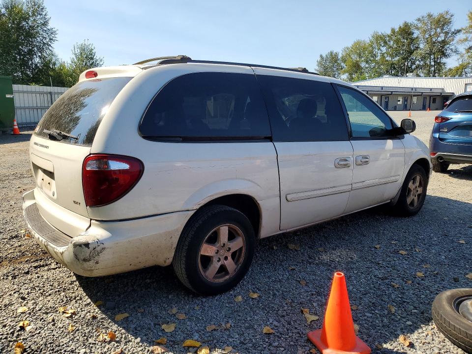 Photo 3 from auction – 2007 DODGE GRAND CARAVAN with VIN 2D8GP44L97R197614