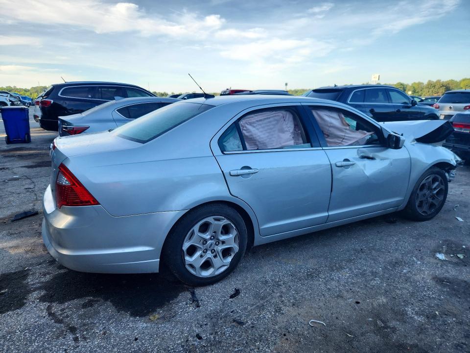 Снимка 3 от търг – 2010 FORD FUSION с VIN 3FAHP0HA1AR156678