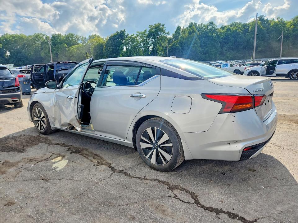 Photo 2 from auction – 2022 NISSAN ALTIMA with VIN 1N4BL4DVXNN405506