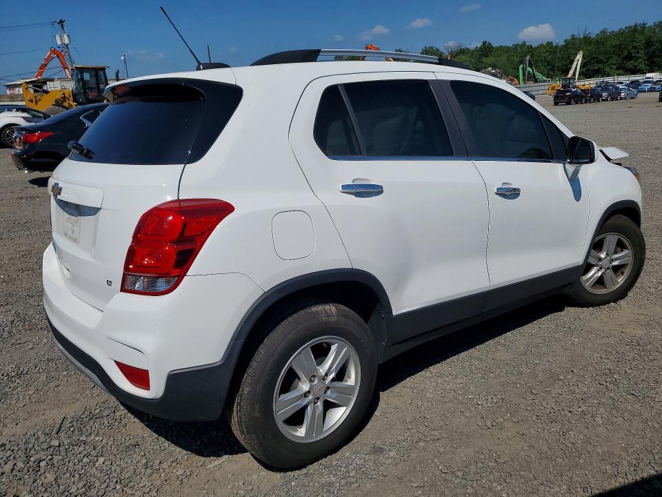 Photo 3 from auction – 2018 CHEVROLET TRAX with VIN KL7CJLSB0JB688353