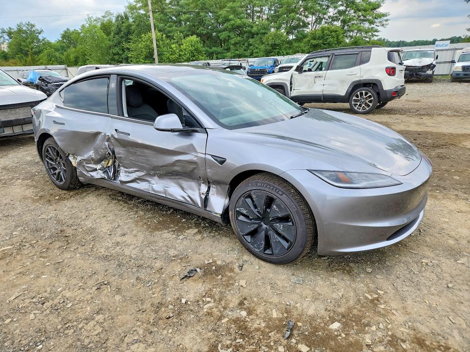 Фото 4 с аукциона – 2026 TESLA MODEL 3 с VIN 5YJ3E1EA5TF140895