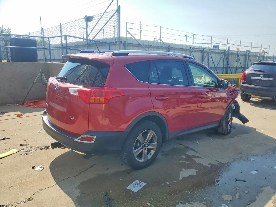Photo 3 from auction – 2015 TOYOTA RAV4 with VIN JTMWFREV9FD071992