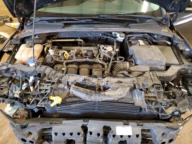 Photo 11 from auction – 2016 FORD FOCUS with VIN 1FADP3F21GL339176