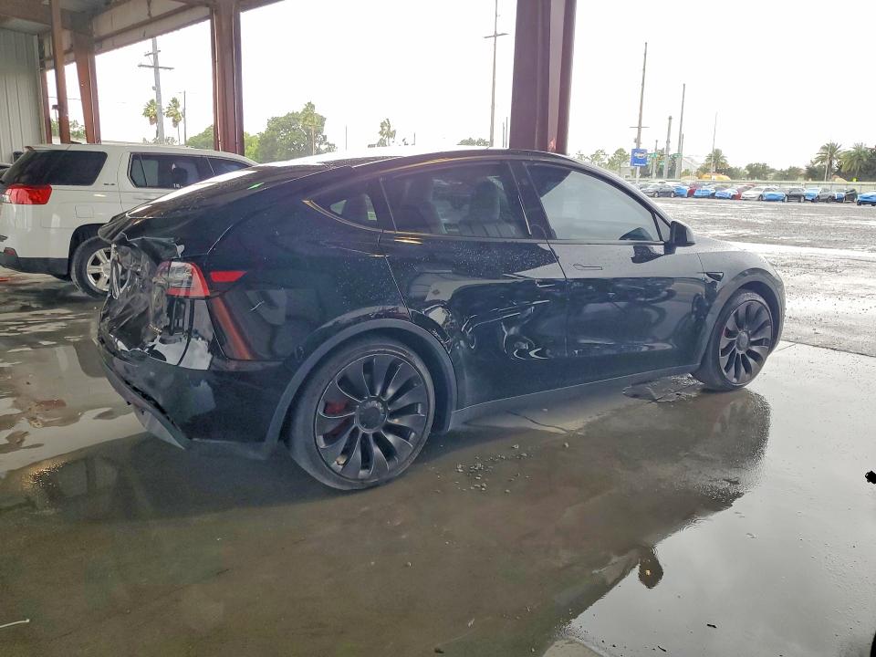 Photo 3 from auction – 2024 TESLA MODEL Y with VIN 7SAYGDEF0RF038851