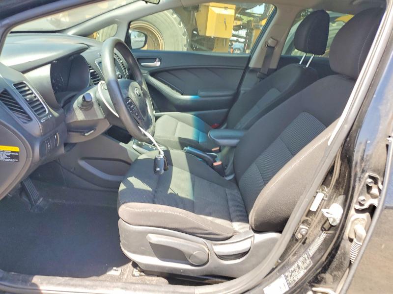 Photo 7 from auction – 2017 KIA FORTE5 with VIN KNAFK5A81H5686843