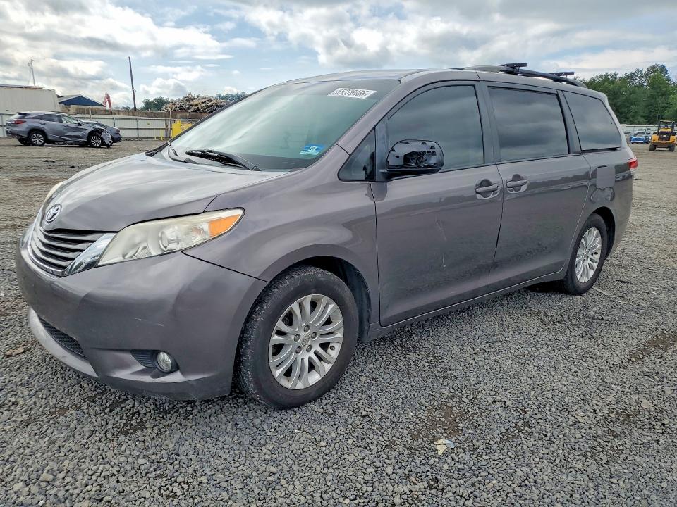 TOYOTA SIENNA 2014 with VIN 5TDYK3DC0ES504488 - Photo from auction