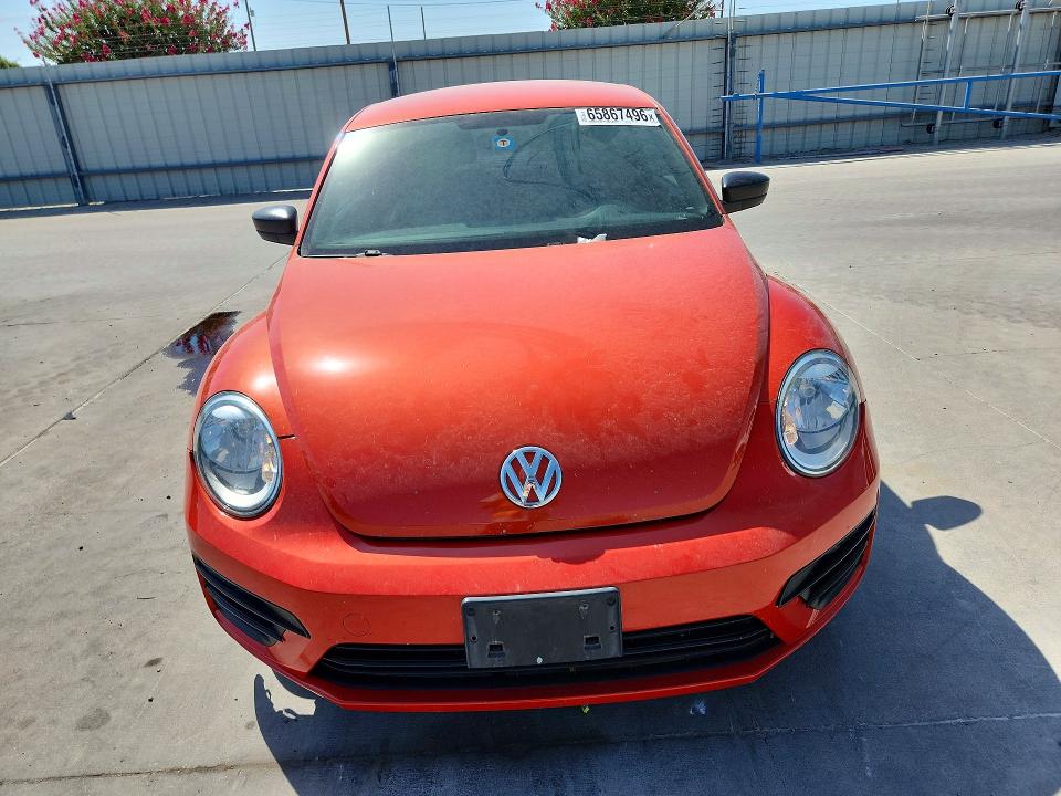 Photo 5 from auction – 2018 VOLKSWAGEN BEETLE with VIN 3VWFD7AT1JM701397