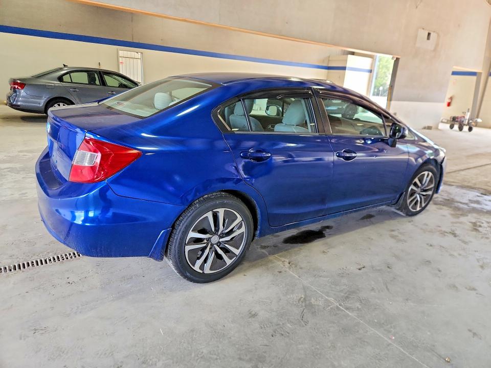 Photo 3 from auction – 2012 HONDA CIVIC with VIN 2HGFB2F51CH536430