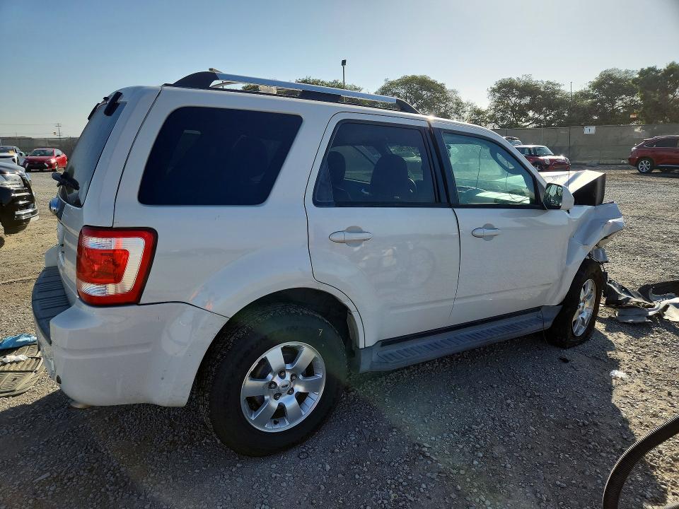 Photo 3 from auction – 2010 FORD ESCAPE with VIN 1FMCU0E72AKC89147