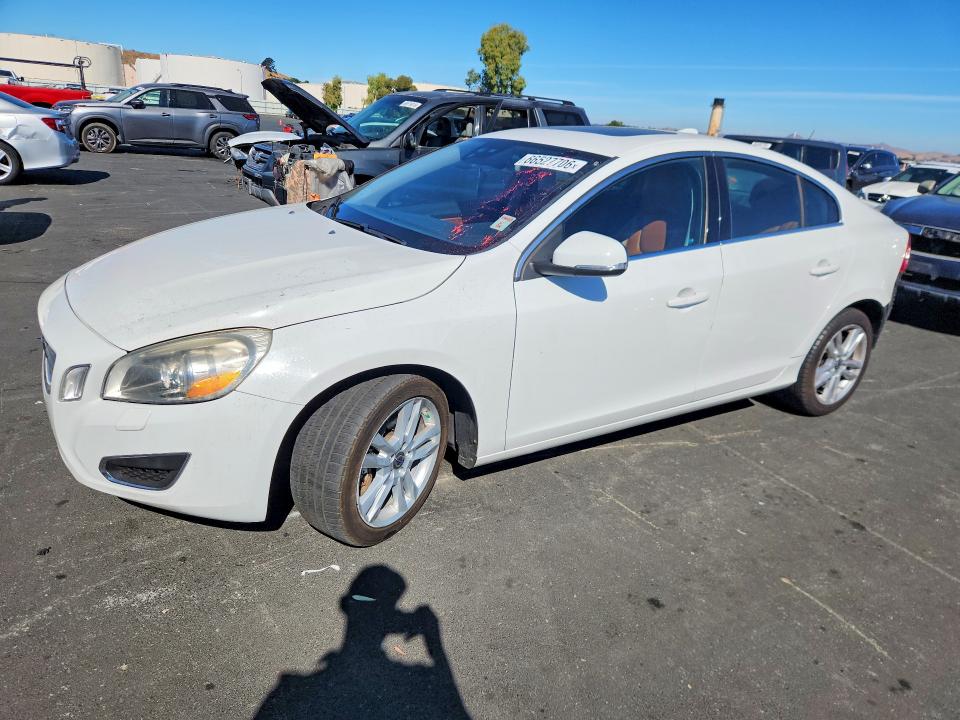 VOLVO S60 2011 with VIN YV1902FH6B2012851 - Photo from auction