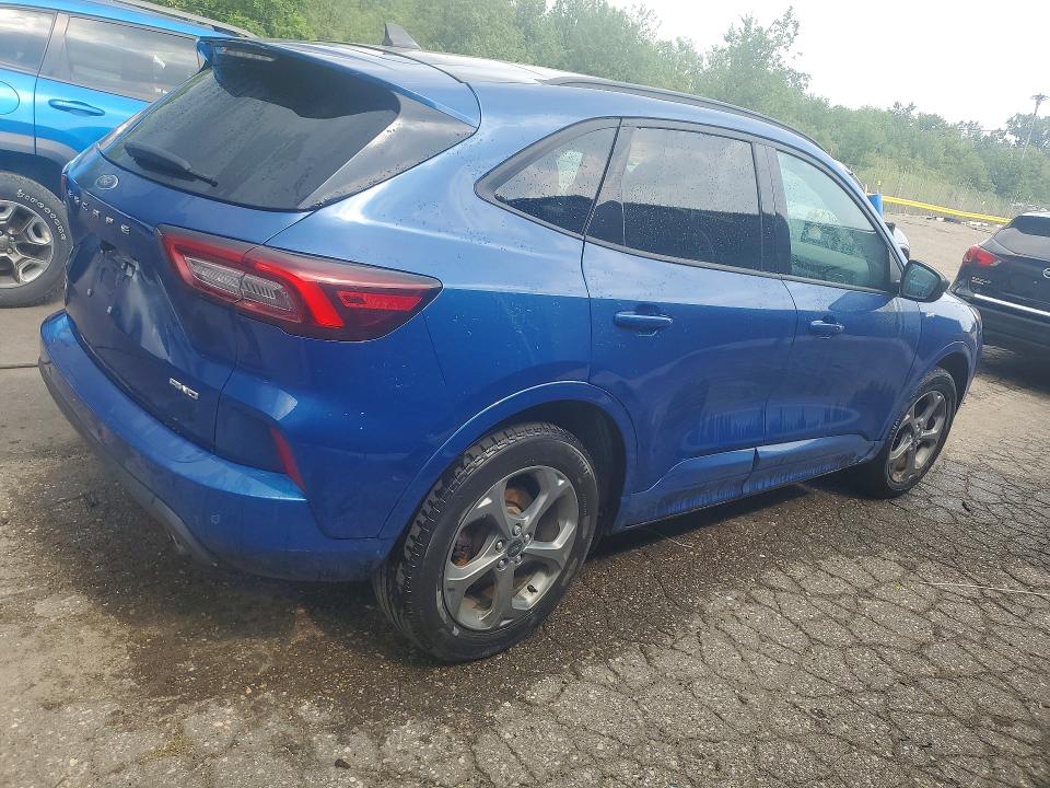 Photo 3 from auction – 2023 FORD ESCAPE with VIN 1FMCU9MN9PUA22878